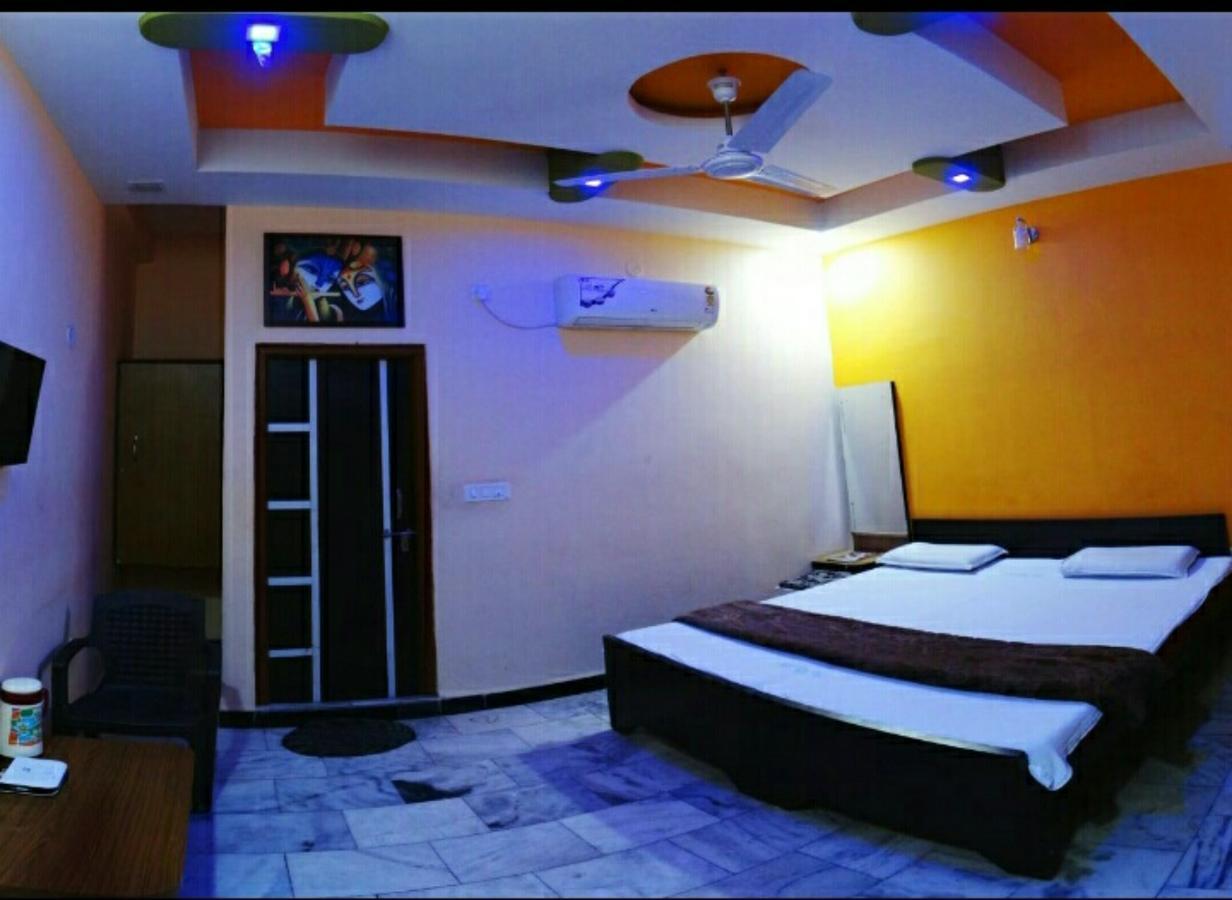 Ganga Palace Hotel Ujjain Exterior photo